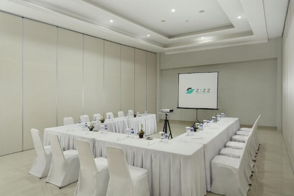 Zizz Convention Hotel